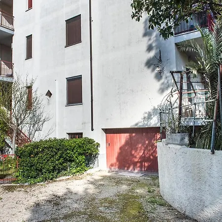 P009 - Porto Recanati, Trilocale A 600mt Dal Mare